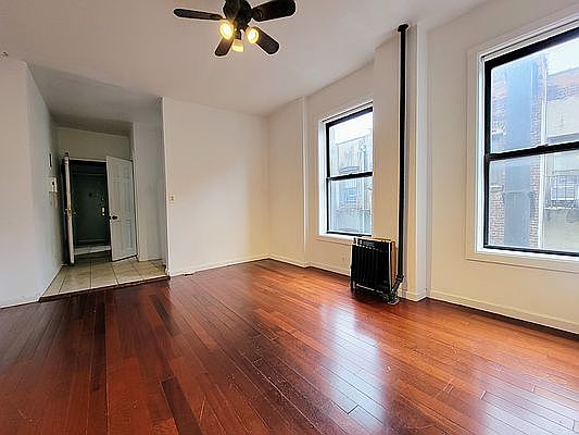 2nd image of 26 E 105th St APT 4D
