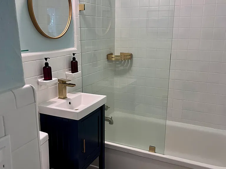 255 W 24th St #207 — Photo 8