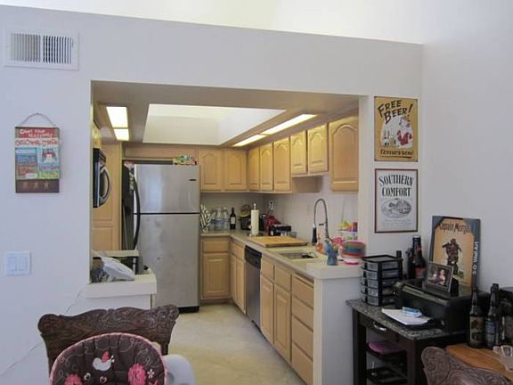 Dining area into kitchen