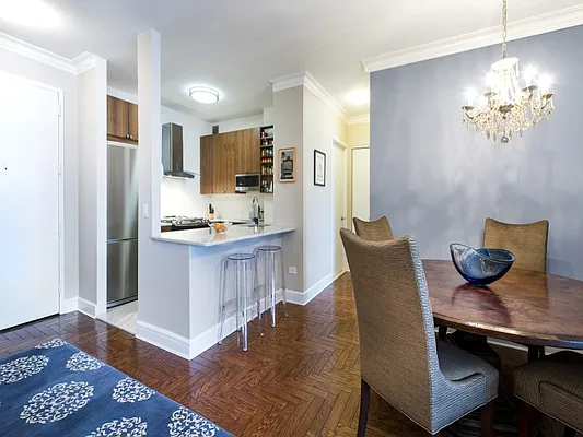 Sold by Sotheby's International Realty | media 14