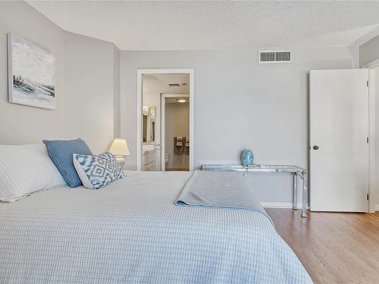 690 Island Way #307 — Photo 19