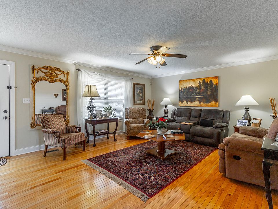 22nd image of 10245 Snow Hill Rd