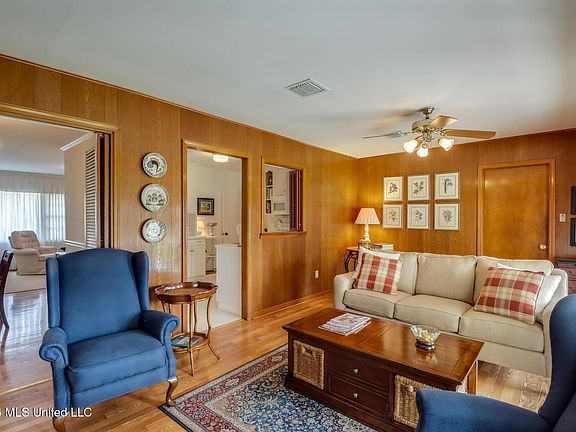 3rd image of 4701 Courthouse Rd