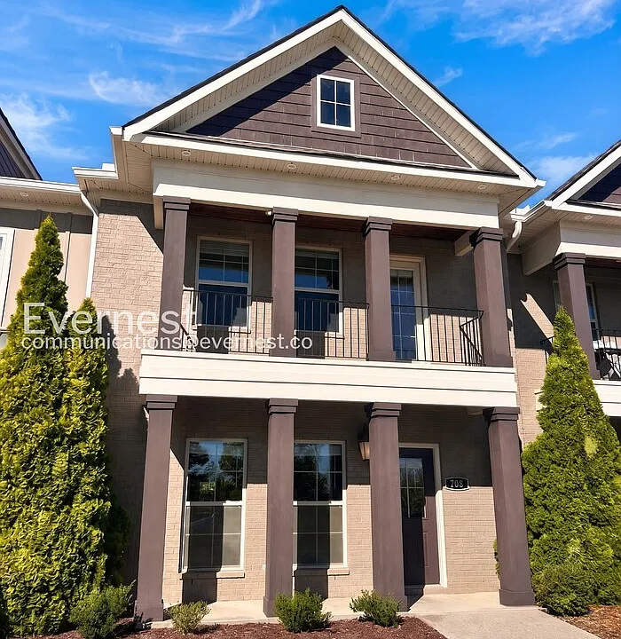 708 Blue Sky Dr