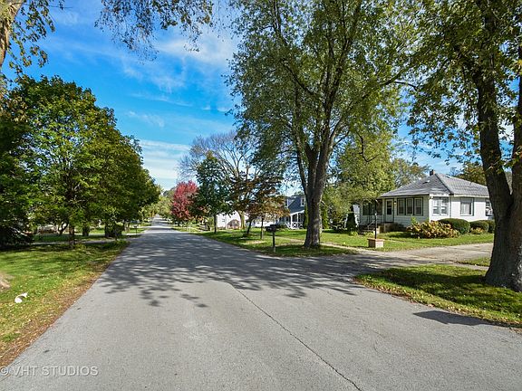 3rd image of 317 Oak Ave