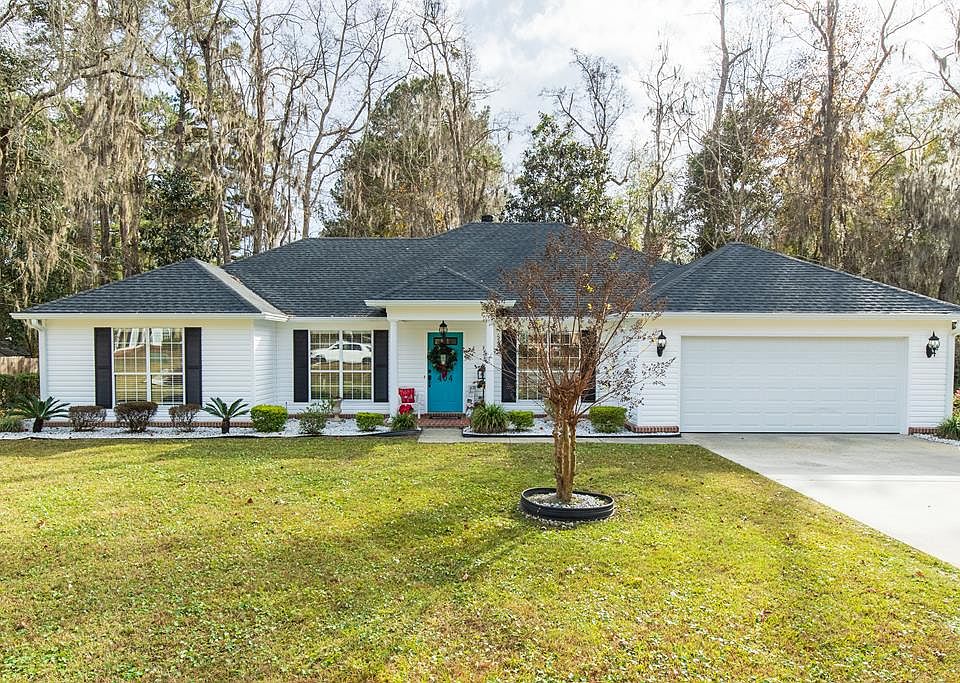 1st image of 404 Shirley Pl