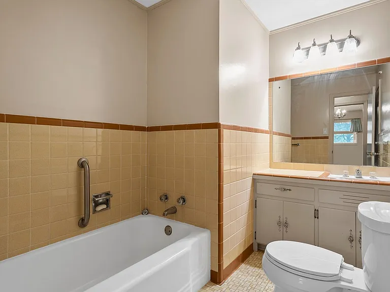 7808 Delhi Rd — Photo 13