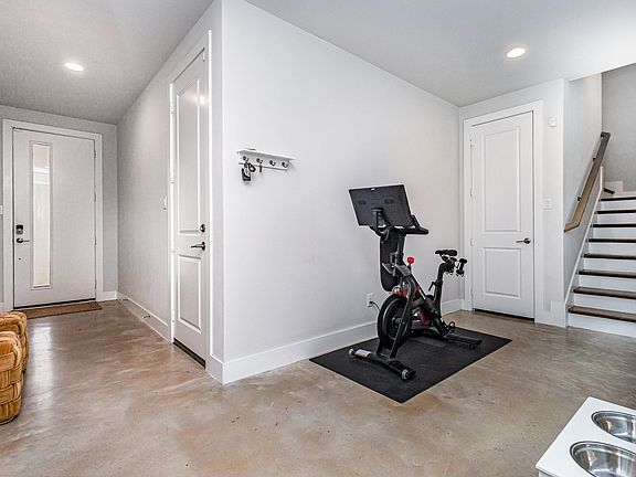 5th image of 1120 Lavender Rdg