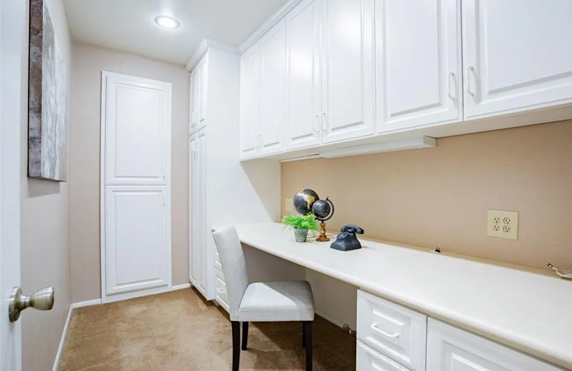 3 bed, 2.5 bath, 1688 sqft, $1,700 — Photo 3