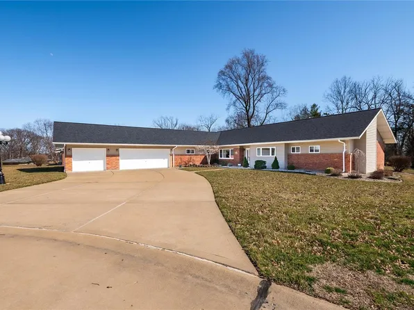 11864 Doverhill Ct, Saint Louis, MO 63128