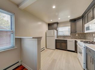 31 Soundview Dr #12E, Pt Washington, NY 11050