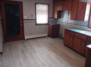 445 16th St APT 1, Niagara Falls, NY 14303