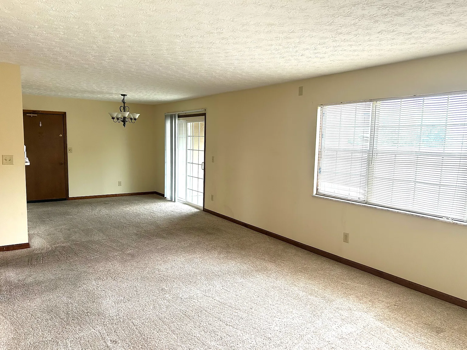 2 bed, 1152 sqft, $1,250 — Photo 4