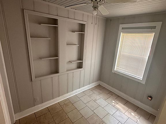5th image of 4006 E Whitehaven Park Cir