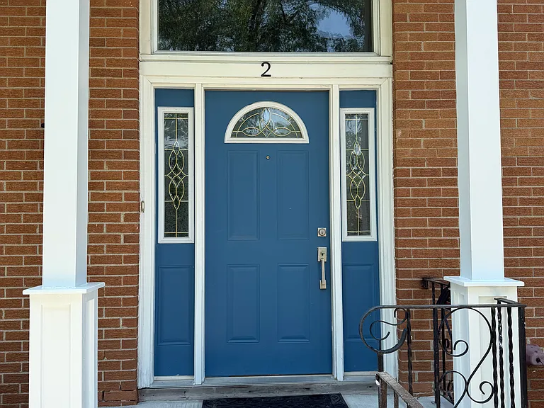 2 Charlotte Ct — Photo 1