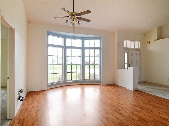 4th image of 3466 SW Englewood St