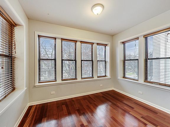 4th image of 4849 N Christiana Ave #2