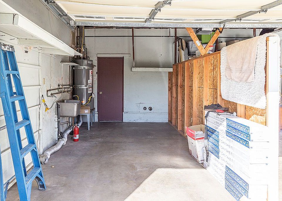 2nd image of 13092 Kerry St