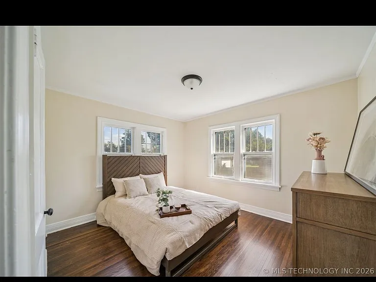 1139 S Canton Ave — Photo 9