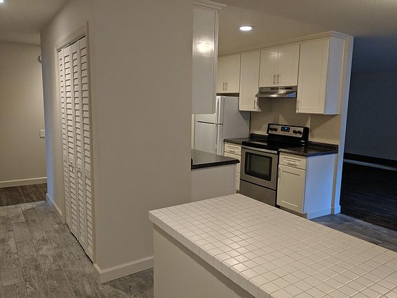 3rd image of 155 Acalanes Dr APT 19