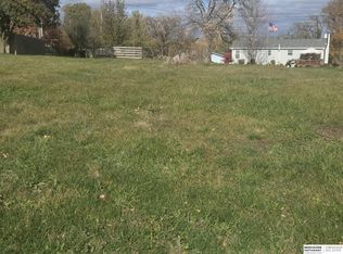 1710 Beaver Lake Blvd, Plattsmouth, NE 68048