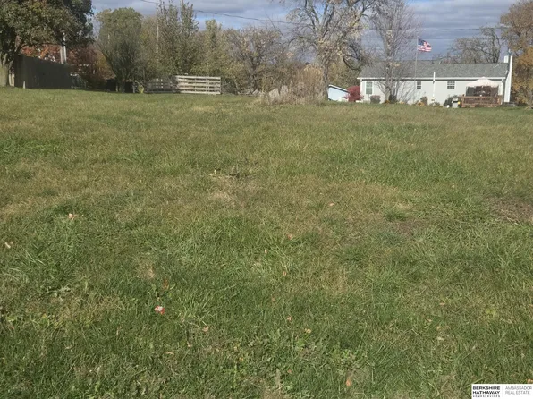1710 Beaver Lake Blvd, Plattsmouth, NE 68048