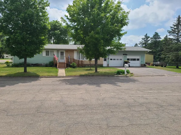 334 4th St NE, Perham, MN 56573