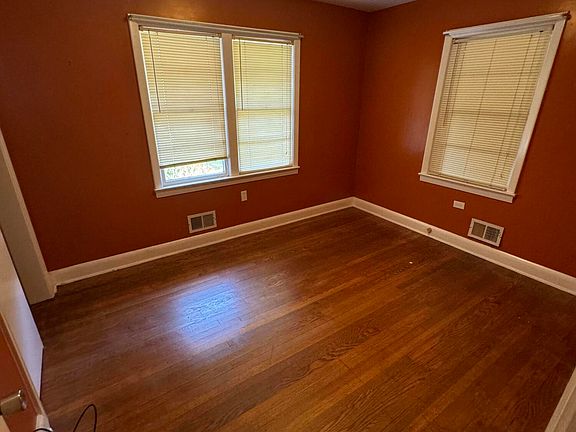 4th image of 715 E Moore Street