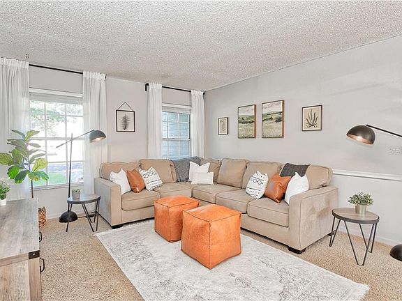 4th image of 208 Whiterapids Ct