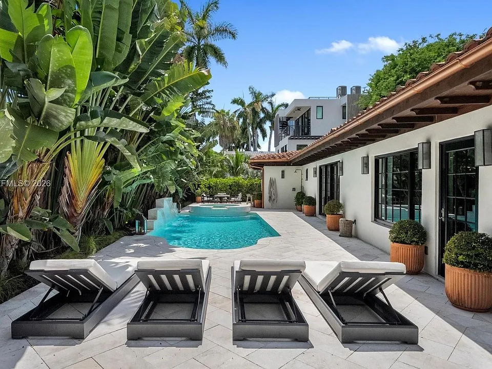 282 Palm Ave