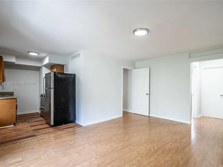 7931 East Dr #204 — Photo 5