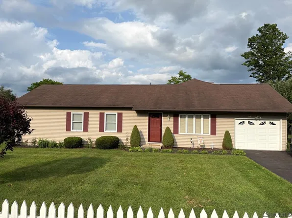 171 Redwood Dr, Salix, PA 15952