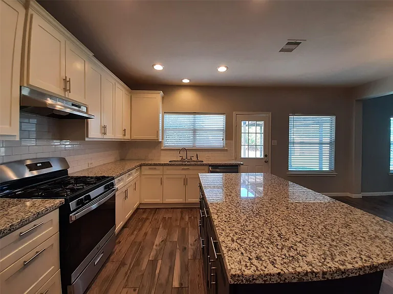 20526 Rustic Rail Ct — Photo 9
