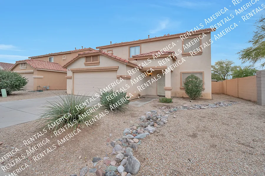 Spacious 5BD 3BA Corner Lot in San Tan Valley! — Photo 3