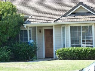 1054 Cypress Ct, Madera, CA 93637