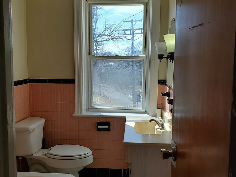 62 Delaware Ave #2F — Photo 2