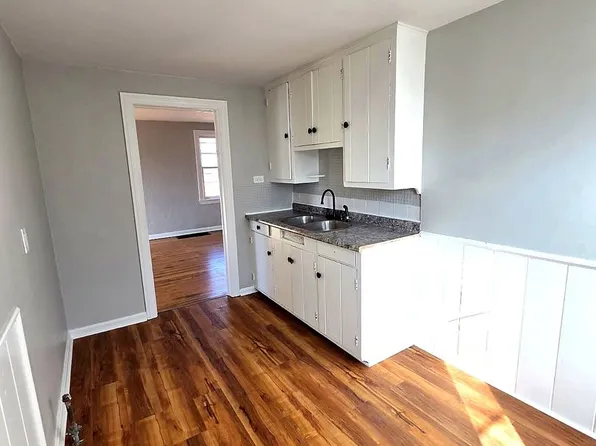 525 E 222nd St, Euclid, OH 44123