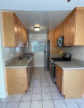 5th image of 735 N Sweetzer Ave APT 201