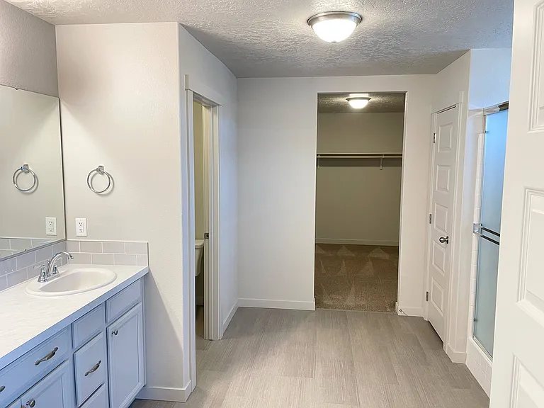 236 W Wausau St — Photo 19