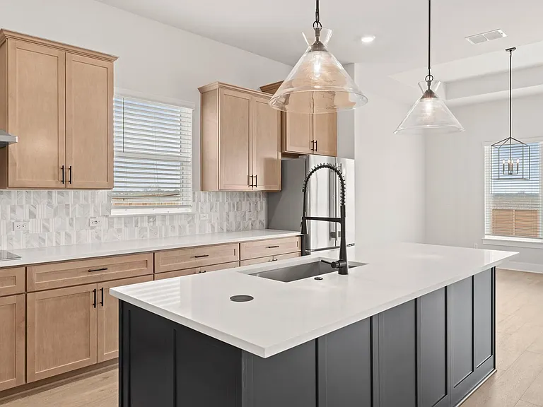 309 E Luna Blue Ln — Photo 2