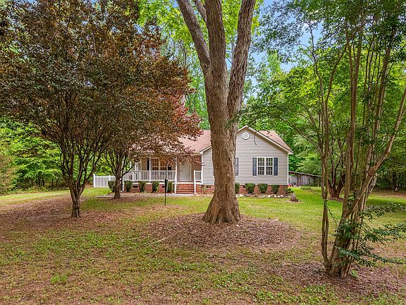3rd image of 117 Kirkland Ct