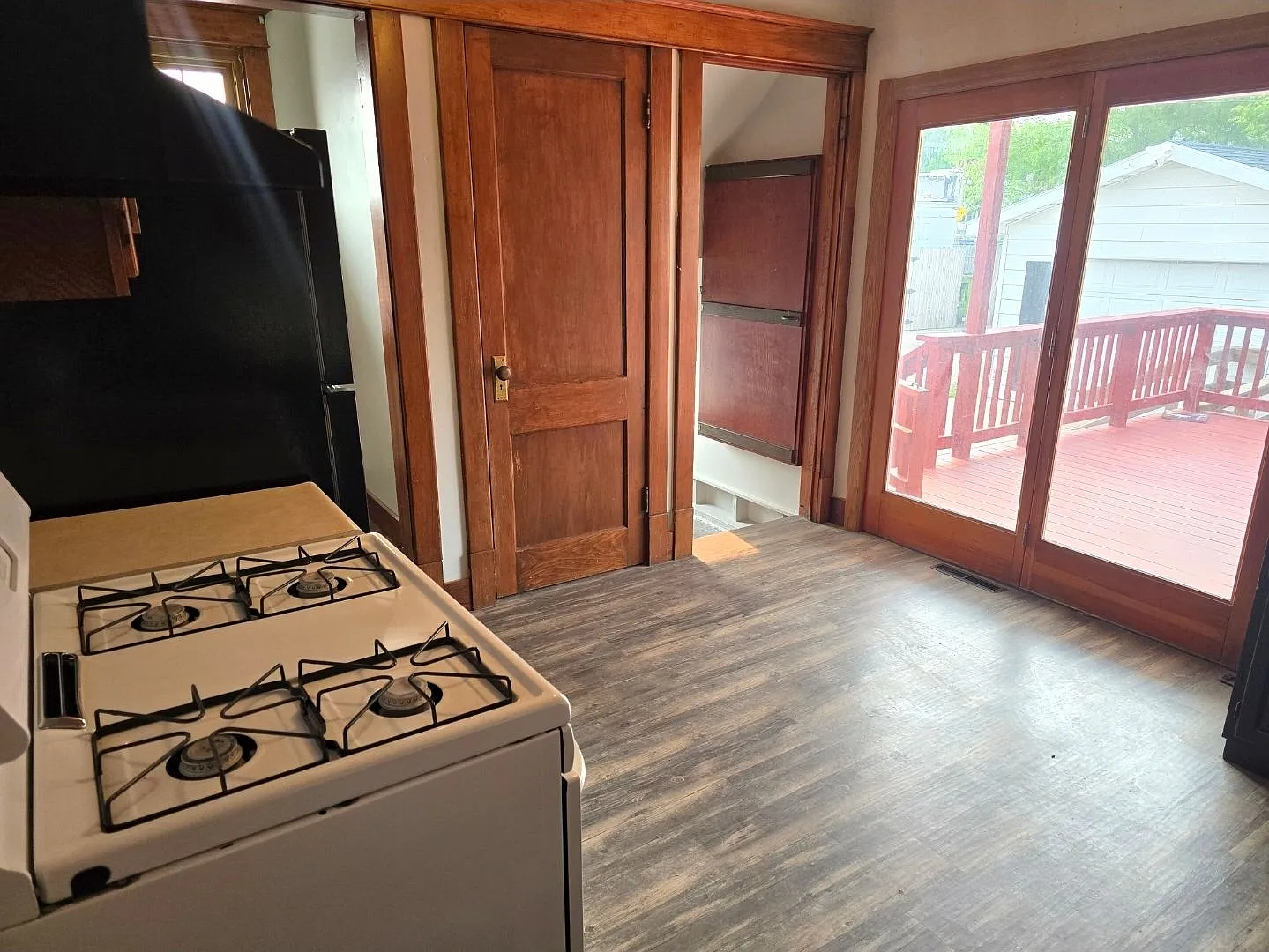 4 bed, 2.0 bath, 1968 sqft, $1,650 — Photo 3