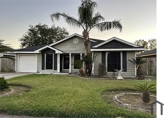22 Sarah St