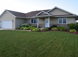 2816 Stahl Rd, Sheboygan, WI 53081