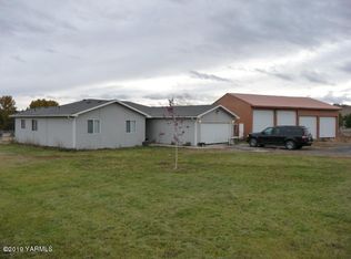 171 Bison Ln, Selah, WA 98942