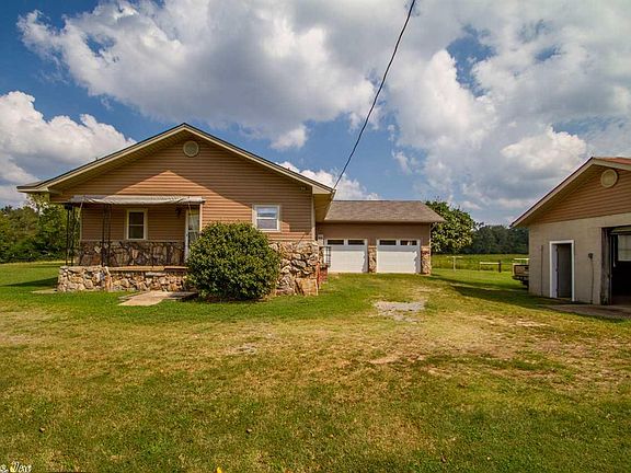 4th image of 1531 Lawrence Ln