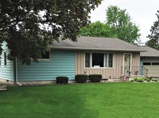 389 Center St, Manawa, WI 54949