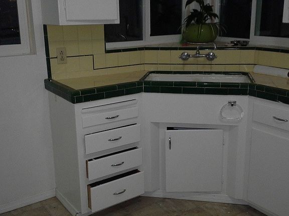 5th image of 2929 Vancouver Ave