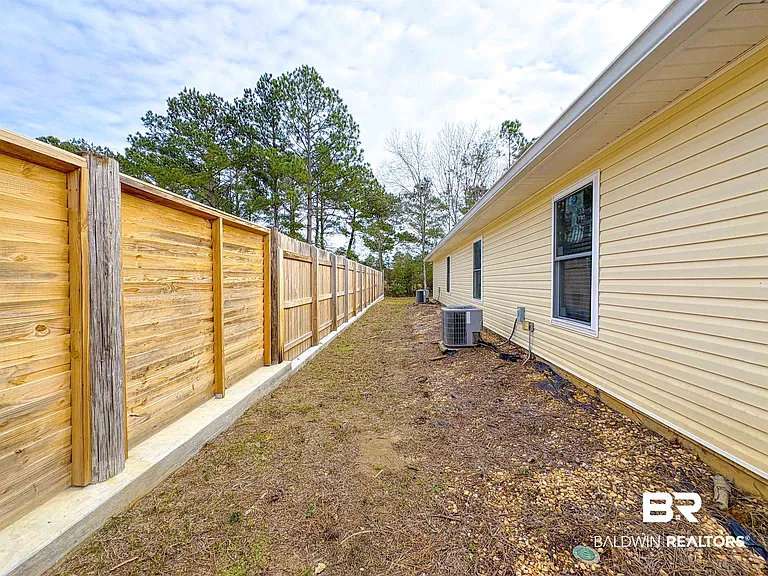 5652 Dee St #A — Photo 25