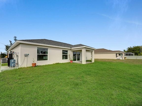 3rd image of 4217 NE 23rd Pl